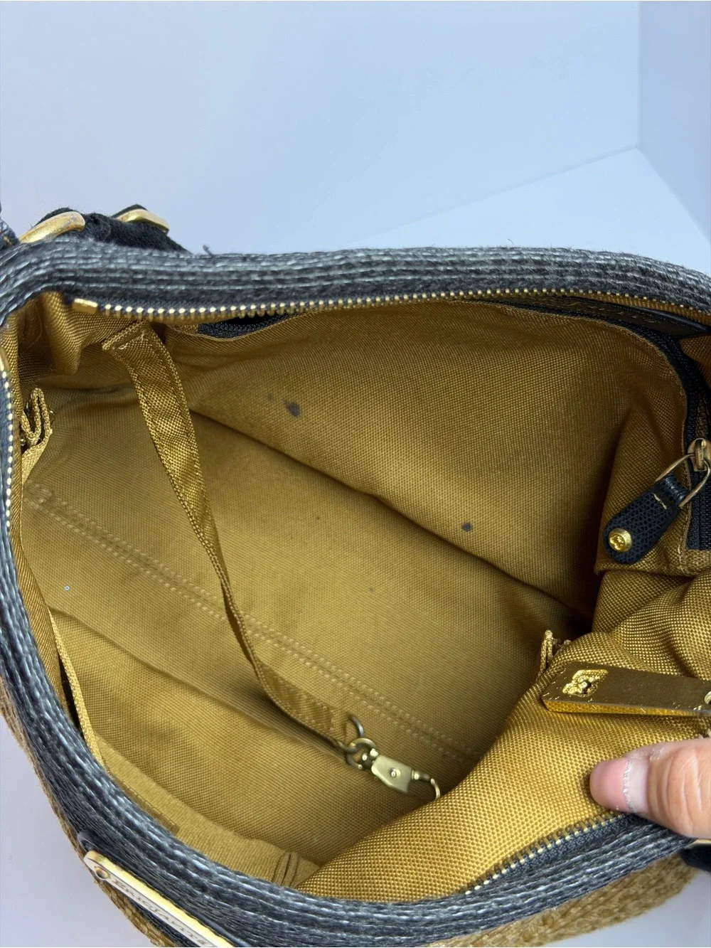 Eric Javits Woven Escape Shoulder bag in a Black and Natural Straw Colorway